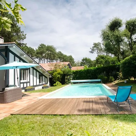 Villa Mokas - Piscine - 6 Personnes *