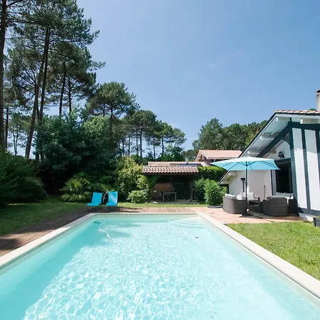 Mokas - Piscine - 6 Personnes
